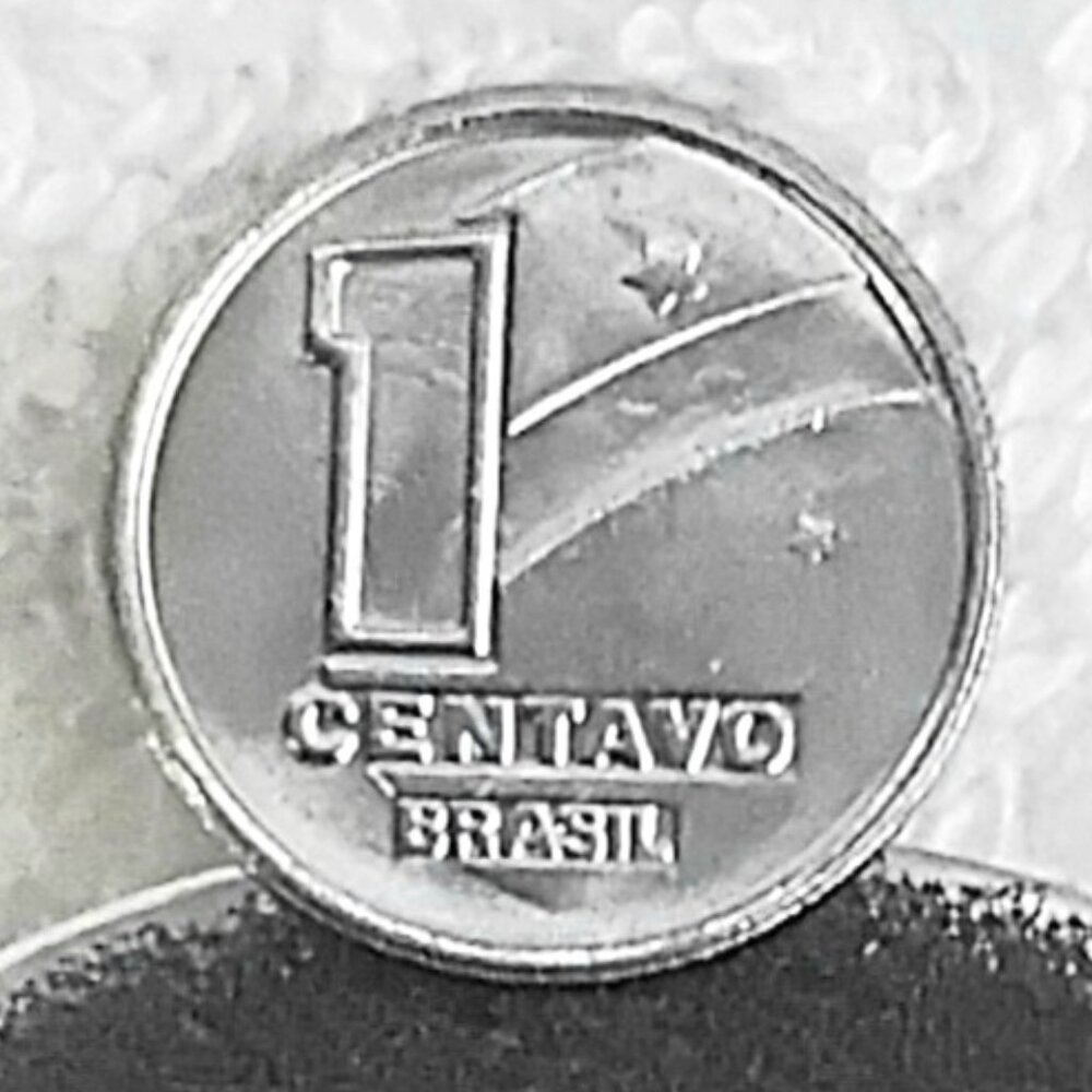 Circulated 1989 Brasil 1 Centavo Cowboy Coin made of Stainless Steel!!